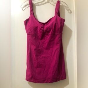 Lululemon Athlletica pink top great condition 
Size 8